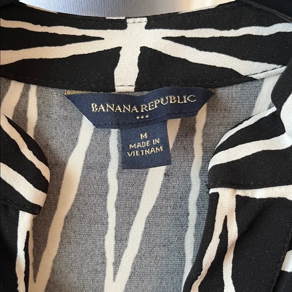Banana Republic Factory Geometric Black and White Dress - Picture 2 of 3